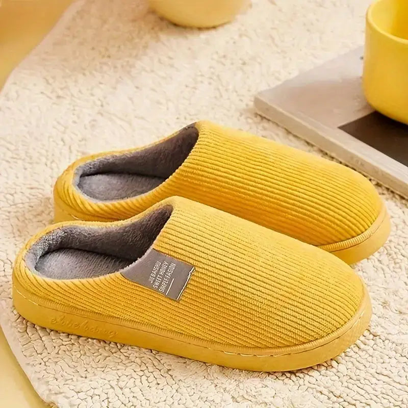 Pantufa Feminina Peluciada Antiderrapante - Confitt [Calçados - Sandálias - Inverno] 13 - Pantufa Ortopédica Feminina Peluciada Antiderrapante - Confitt Importe Go Amarelo 34-34.5 